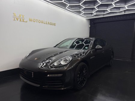 PORSCHE